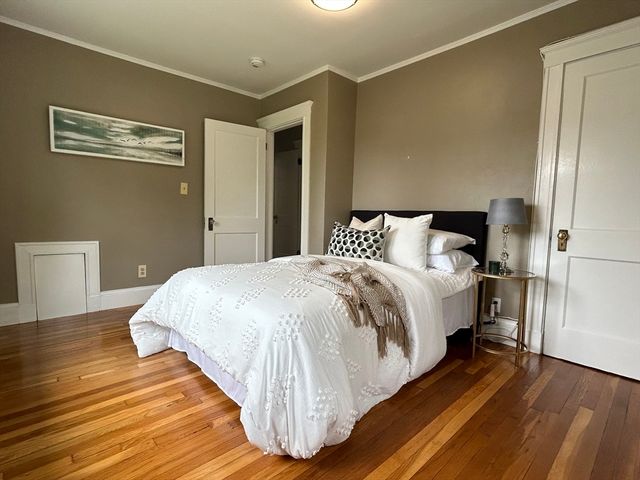 60-62 Cloverdale Rd 62, Newton, MA 02461