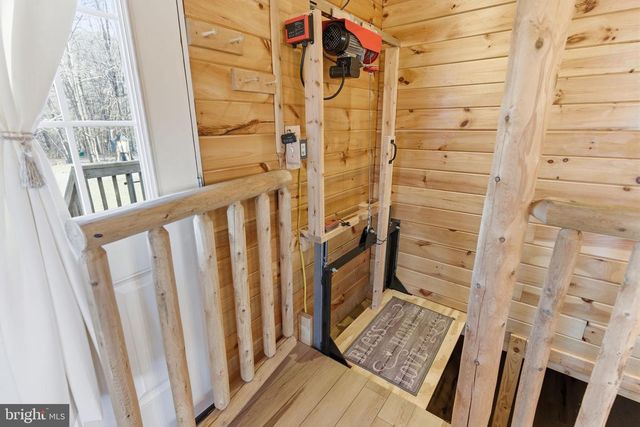 490 STELLAR WAY, Great Cacapon, WV 25422