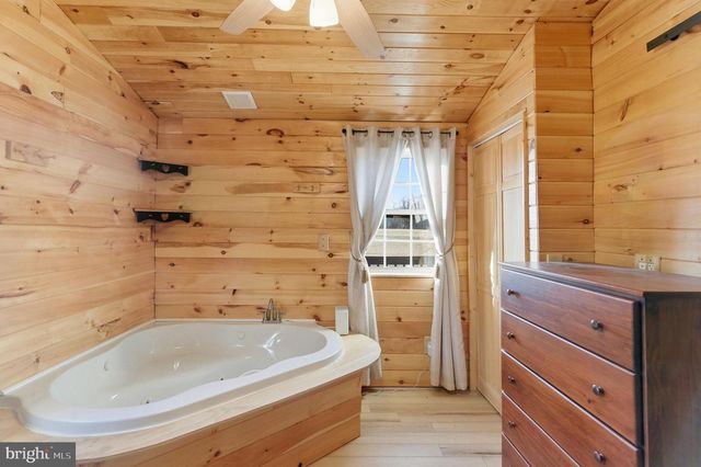 490 STELLAR WAY, Great Cacapon, WV 25422