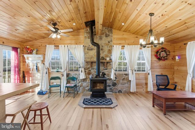 490 STELLAR WAY, Great Cacapon, WV 25422