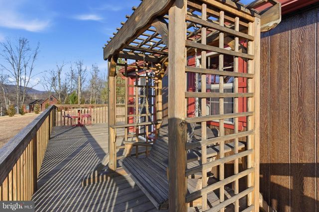 490 STELLAR WAY, Great Cacapon, WV 25422