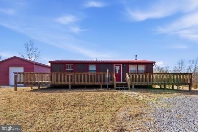 490 STELLAR WAY, Great Cacapon, WV 25422