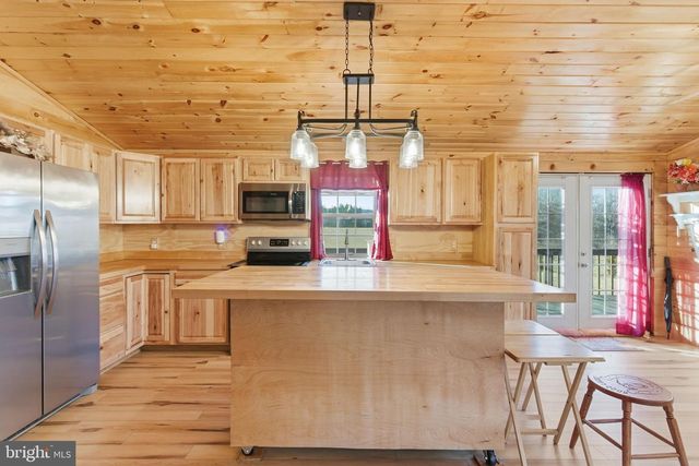 490 STELLAR WAY, Great Cacapon, WV 25422