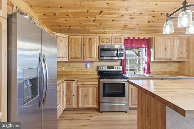 490 STELLAR WAY, Great Cacapon, WV 25422