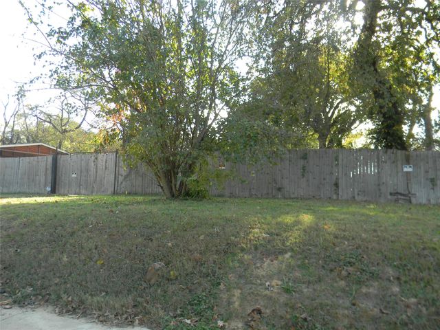 3210 Carpenter Avenue, Dallas, TX 75215