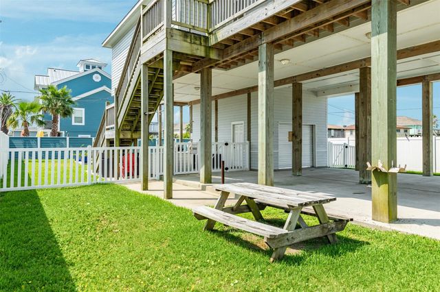 16547 Jolly Roger Road, Jamaica Beach, TX 77554