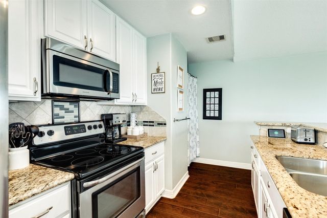 16547 Jolly Roger Road, Jamaica Beach, TX 77554