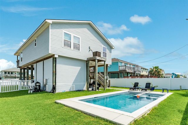16547 Jolly Roger Road, Jamaica Beach, TX 77554