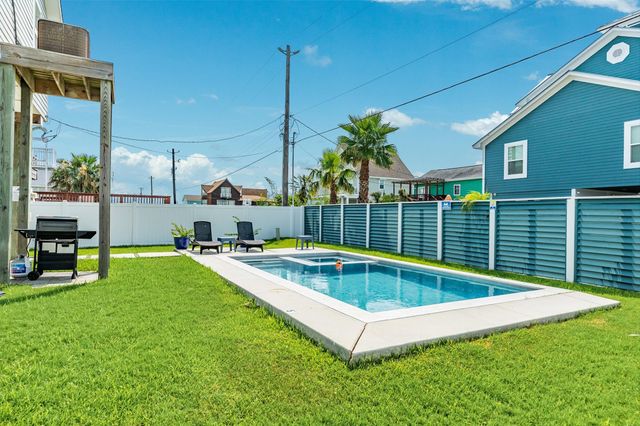 16547 Jolly Roger Road, Jamaica Beach, TX 77554