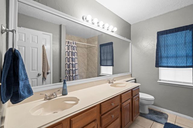 7515 Honey Creek Lane, Houston, TX 77095