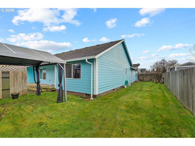 1015 Sw 2ND St, Warrenton, OR 97146