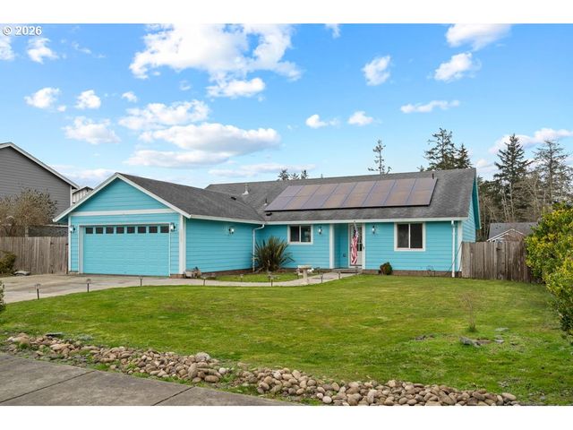 1015 Sw 2ND St, Warrenton, OR 97146