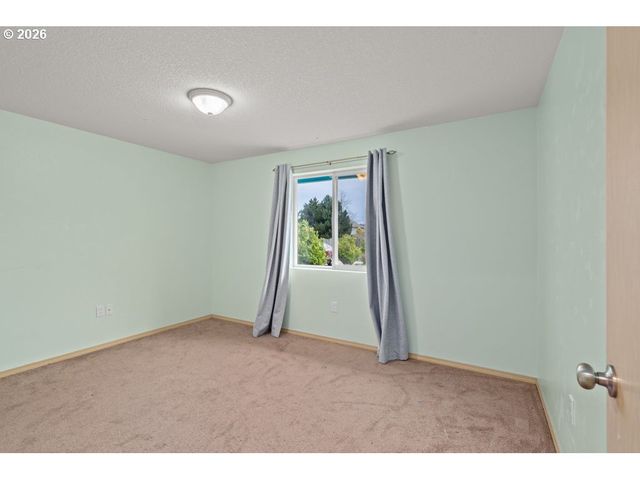 1015 Sw 2ND St, Warrenton, OR 97146