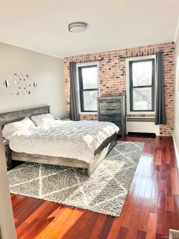 7666 Austin St 5C, Forest Hills, NY 11375