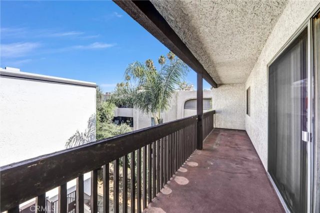 5334 Lindley Avenue 319, Encino, CA 91316