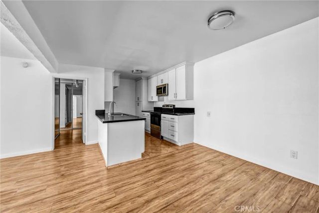 5334 Lindley Avenue 319, Encino, CA 91316