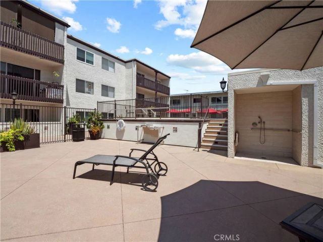 5334 Lindley Avenue 319, Encino, CA 91316