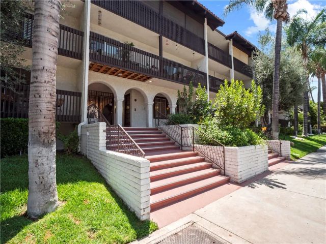5334 Lindley Avenue 319, Encino, CA 91316