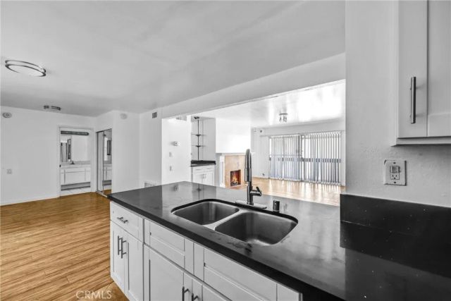 5334 Lindley Avenue 319, Encino, CA 91316