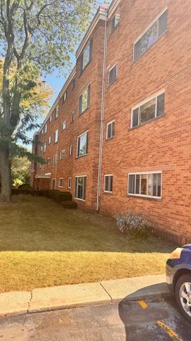 6220 N Ridge Avenue S203, Chicago, IL 60660