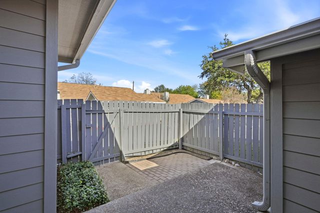 6501 Brush Country RD 120, Austin, TX 78749