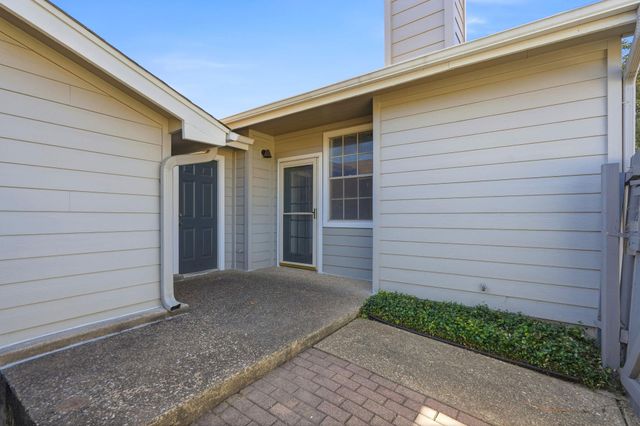 6501 Brush Country RD 120, Austin, TX 78749