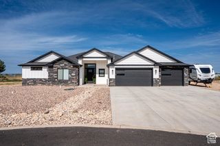 3977 N MONARCH DR, Cedar City, UT 84721