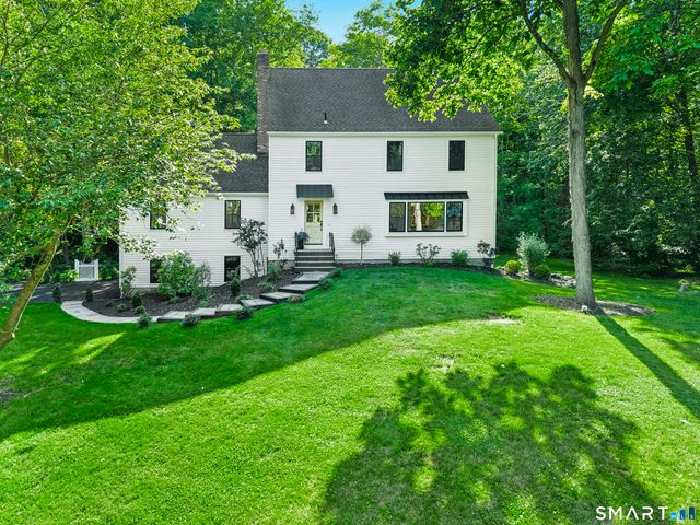 131 Fieldcrest Drive, Ridgefield, CT 06877