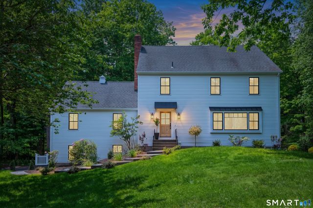 131 Fieldcrest Drive, Ridgefield, CT 06877