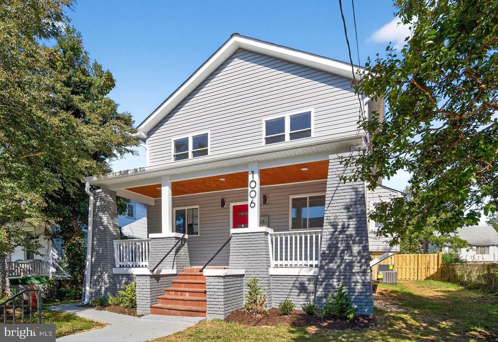 1006 DOUGLAS ST NE, Washington, DC 20018