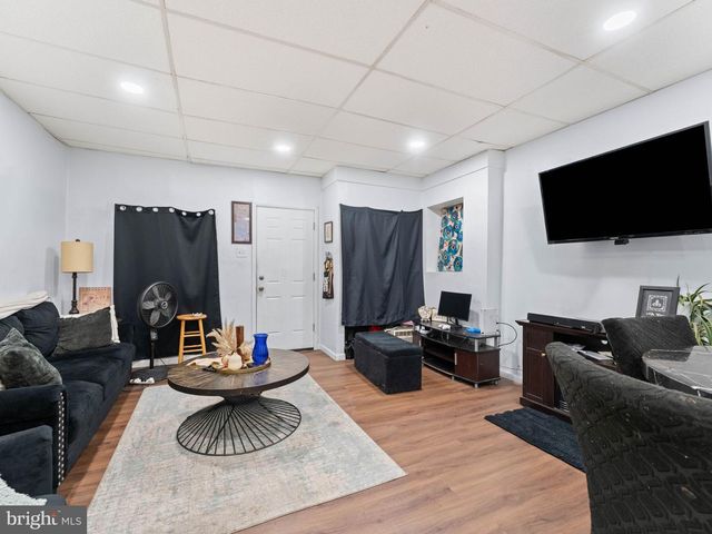 400 MARKET ST, Marcus Hook, PA 19061