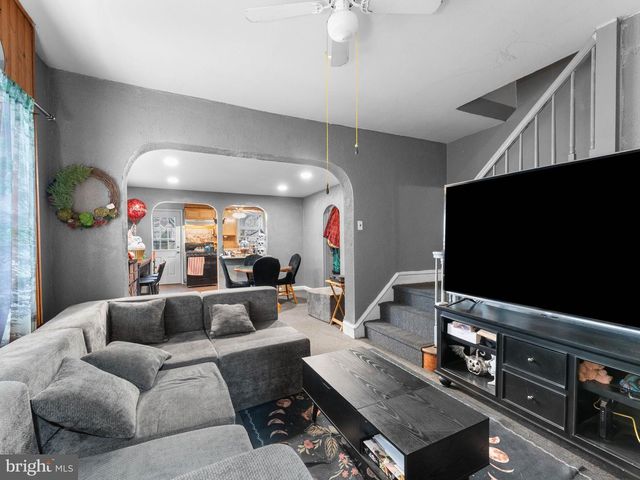 400 MARKET ST, Marcus Hook, PA 19061