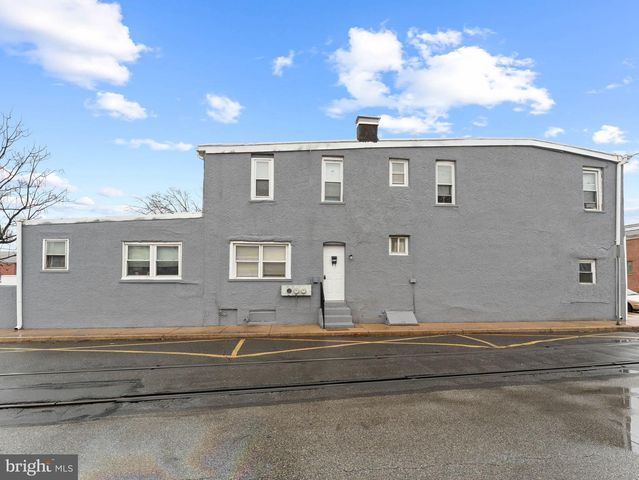 400 MARKET ST, Marcus Hook, PA 19061