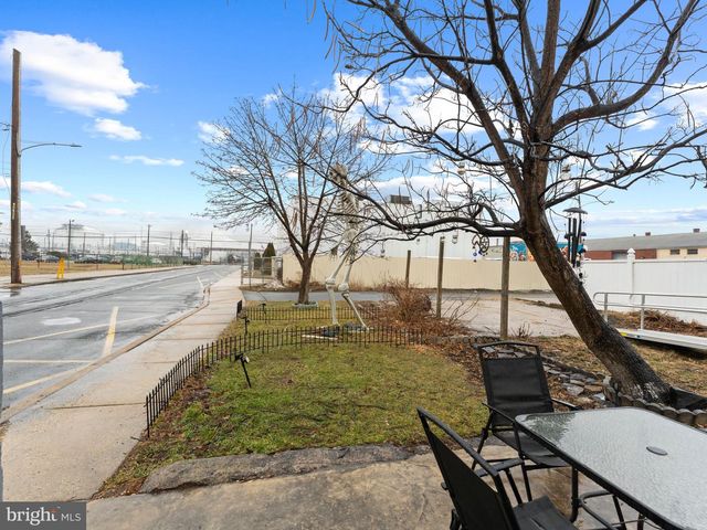 400 MARKET ST, Marcus Hook, PA 19061