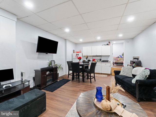 400 MARKET ST, Marcus Hook, PA 19061