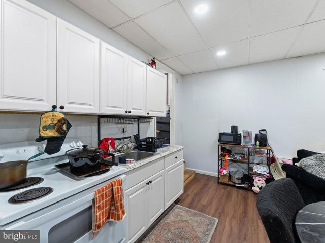 400 MARKET ST, Marcus Hook, PA 19061