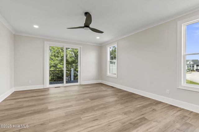 1827 Olde Farm Road, Morehead City, NC 28557