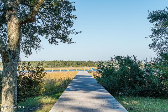 1827 Olde Farm Road, Morehead City, NC 28557