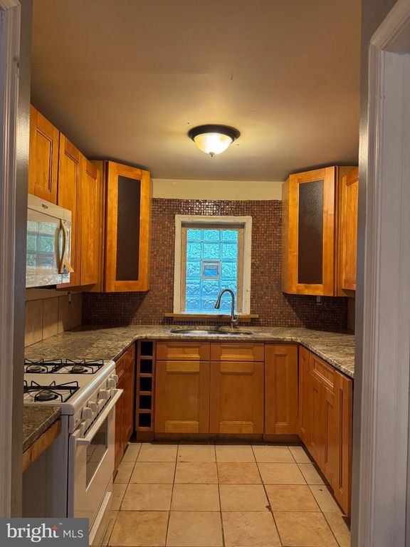 2205 N BOUVIER ST, PHILADELPHIA, PA 19132 — photo 5