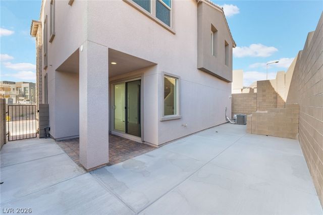 11668 Golden Oriole Avenue, Las Vegas, NV 89138