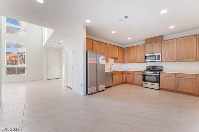 11668 Golden Oriole Avenue, Las Vegas, NV 89138