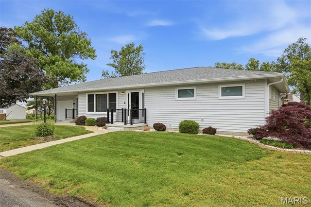 1920 Cypress Street, Highland, IL 62249