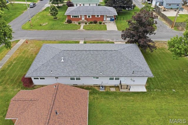 1920 Cypress Street, Highland, IL 62249