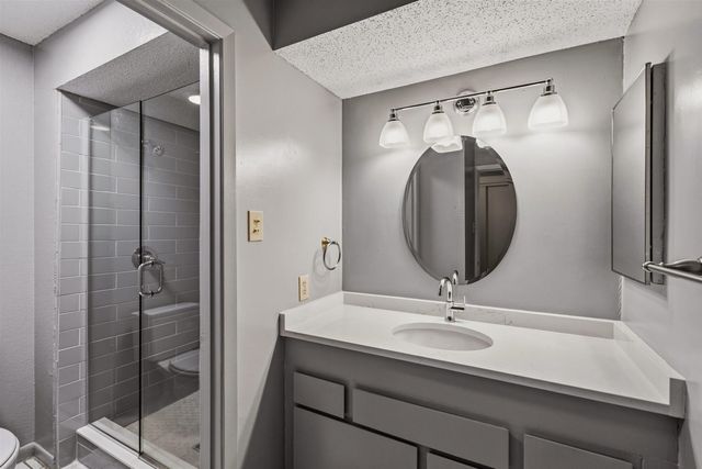 4742 Oakbrook Ct Apt 1, Memphis, TN 38117