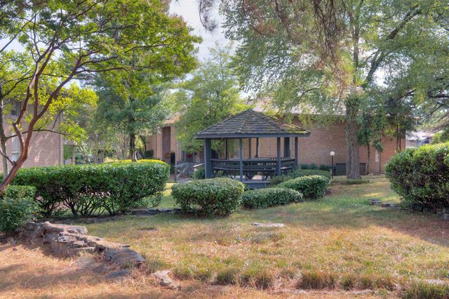 4742 Oakbrook Ct Apt 1, Memphis, TN 38117