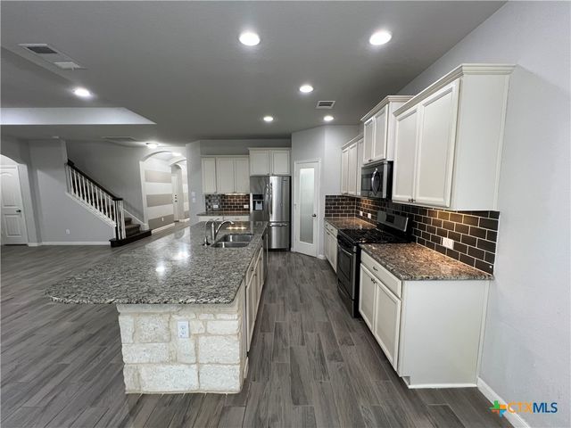 338 Oak Creek Way, New Braunfels, TX 78130