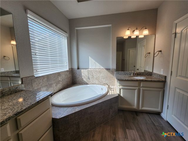 338 Oak Creek Way, New Braunfels, TX 78130