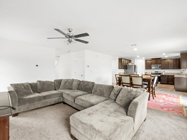 3637 N Mccaffrey Avenue, Fresno, CA 93722