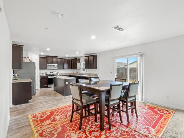 3637 N Mccaffrey Avenue, Fresno, CA 93722