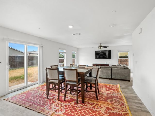 3637 N Mccaffrey Avenue, Fresno, CA 93722